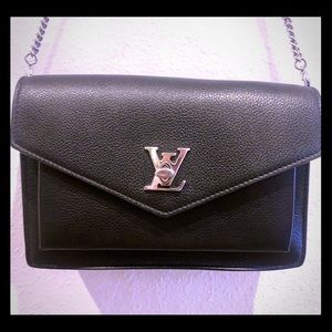 Like new LV Mylockme Chain Pochette